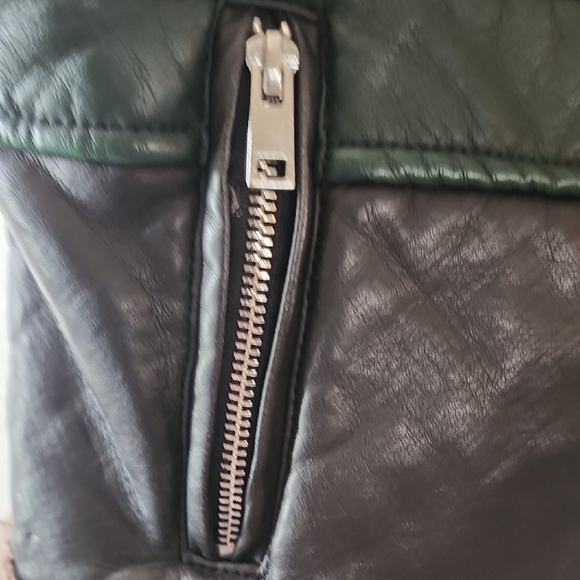 Cozy Shearling-Lined Vest - Green and Brown - Picture 3 of 6